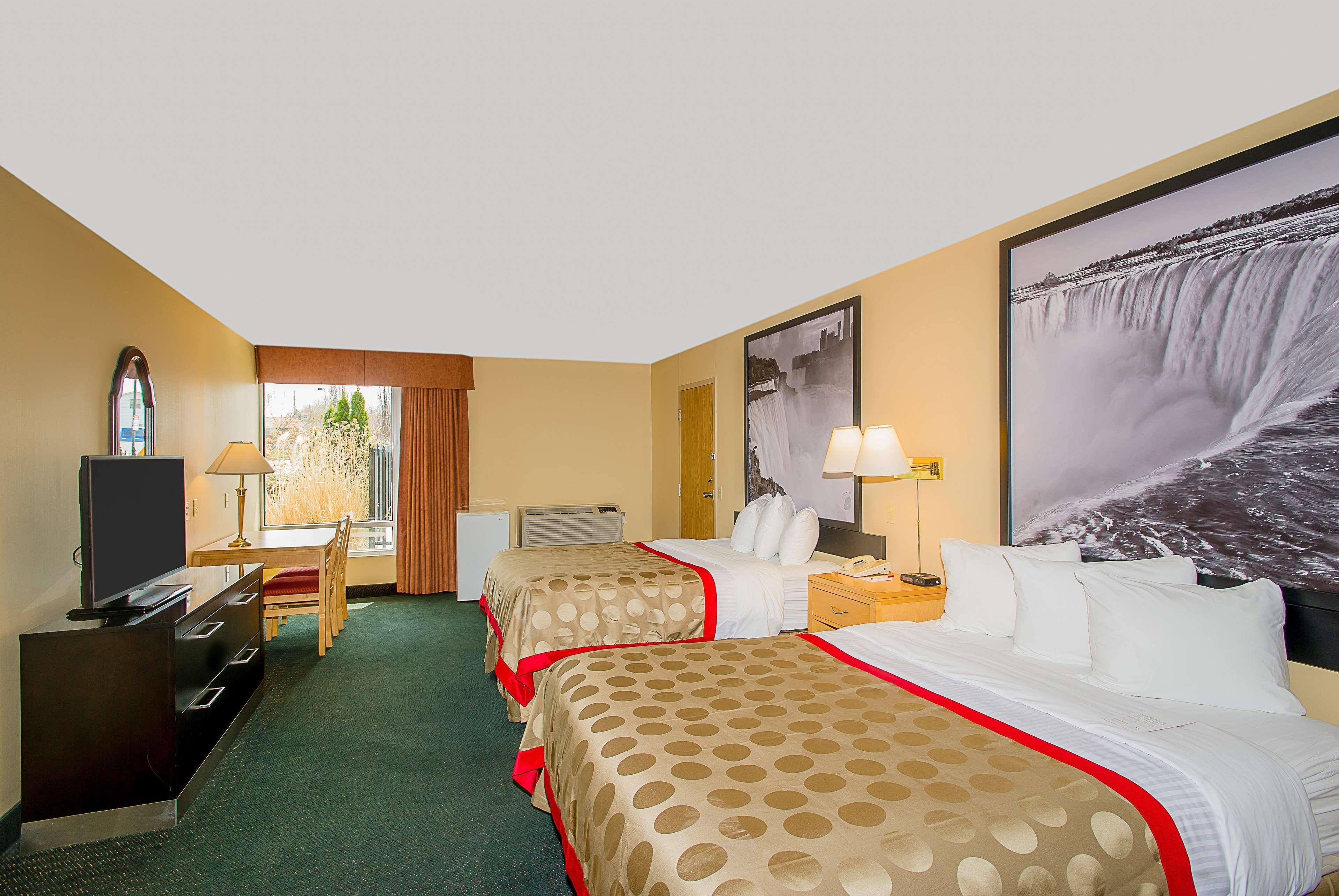 Ramada By Wyndham Niagara Falls Near The Falls Exteriér fotografie