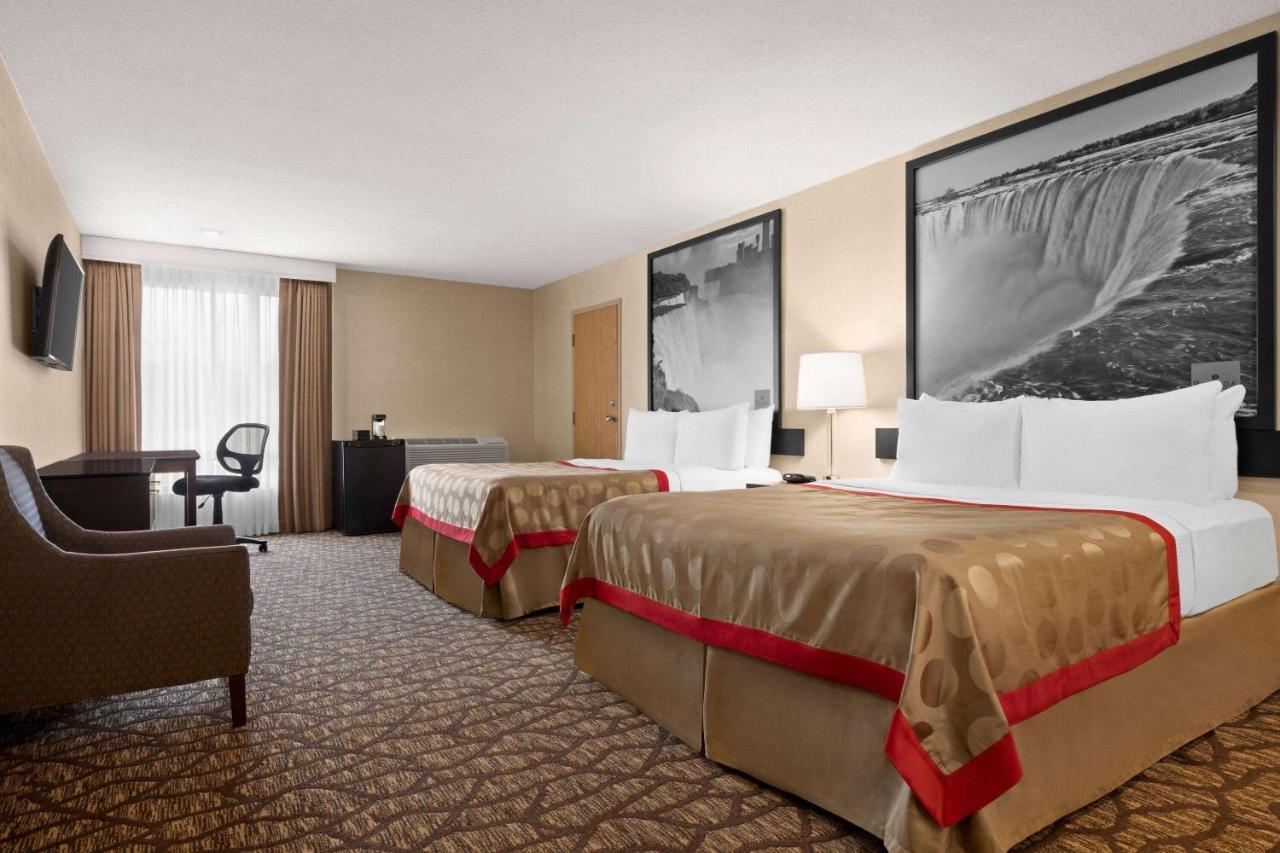 Ramada By Wyndham Niagara Falls Near The Falls Exteriér fotografie